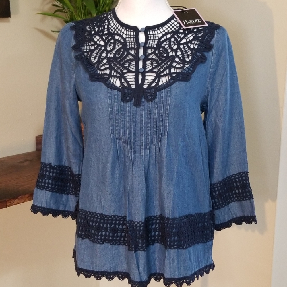 Nanette Lepore blue chambray top